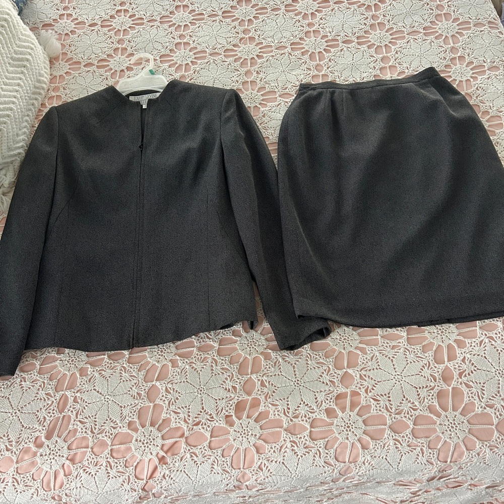 Larry Levine Petite Suit skirt & jacket in Charcoal and Black